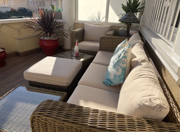 Herverkoop - Rijwoning - Heredades