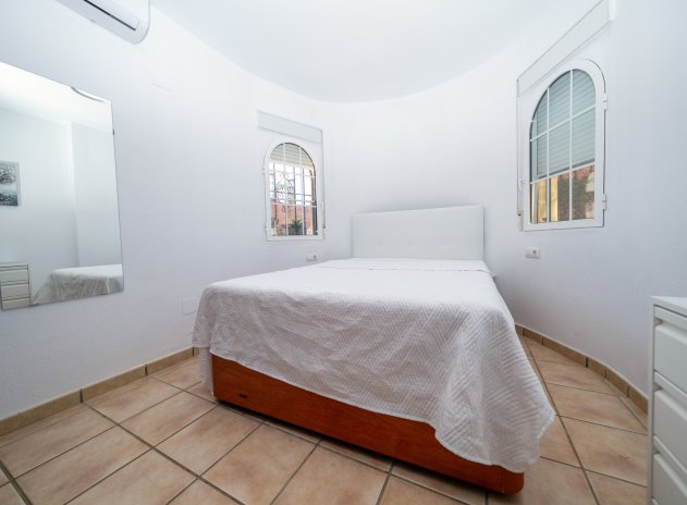 Reventa - Villa - Playa Flamenca - Sportcentre