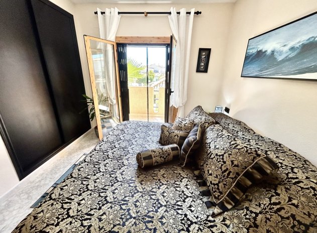 Reventa - Casa adosada - Playa Flamenca