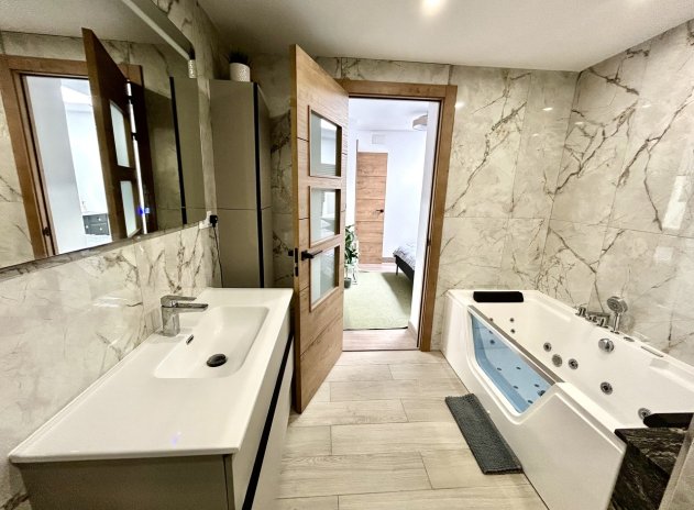 Revente - Maison mitoyenne - San Miguel de Salinas