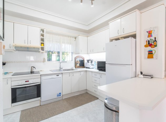 Herverkoop - Villa - Orihuela Costa - La Zenia