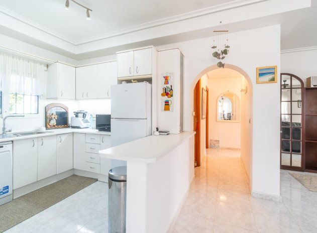 Herverkoop - Villa - Orihuela Costa - La Zenia