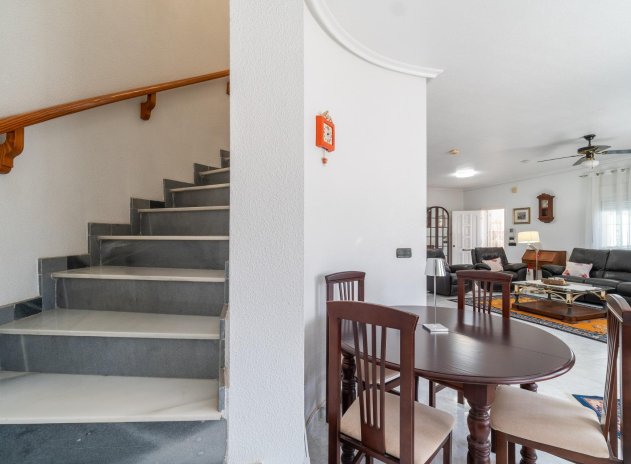 Herverkoop - Villa - Orihuela Costa - La Zenia