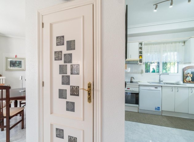 Herverkoop - Villa - Orihuela Costa - La Zenia