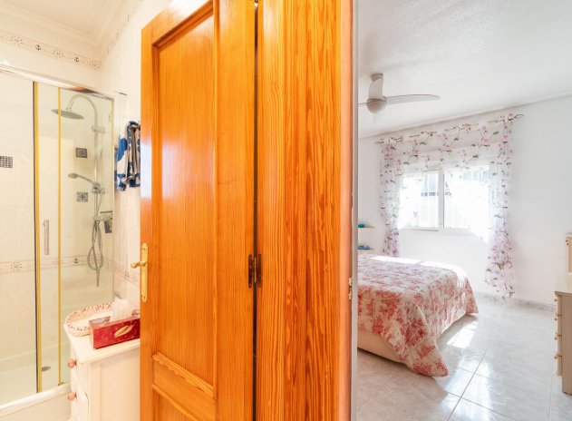 Herverkoop - Villa - Orihuela Costa - La Zenia