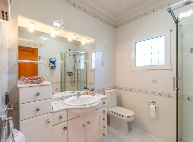 Herverkoop - Villa - Orihuela Costa - La Zenia