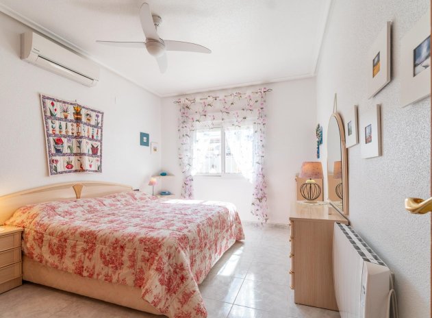 Herverkoop - Villa - Orihuela Costa - La Zenia