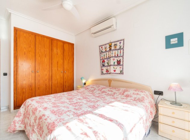 Herverkoop - Villa - Orihuela Costa - La Zenia