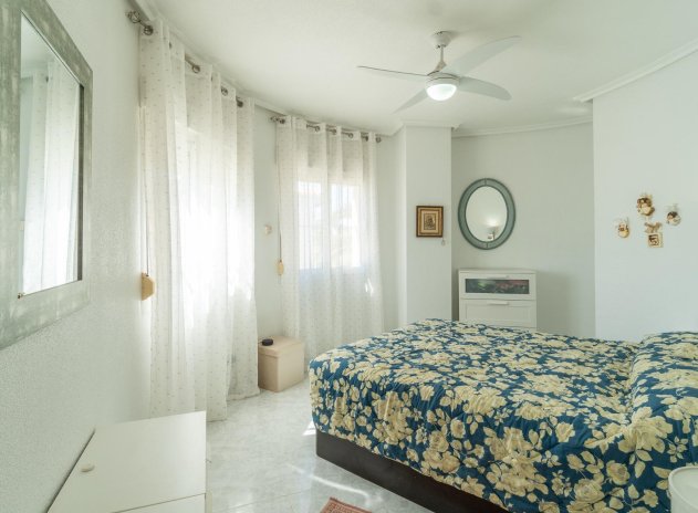 Herverkoop - Villa - Orihuela Costa - La Zenia