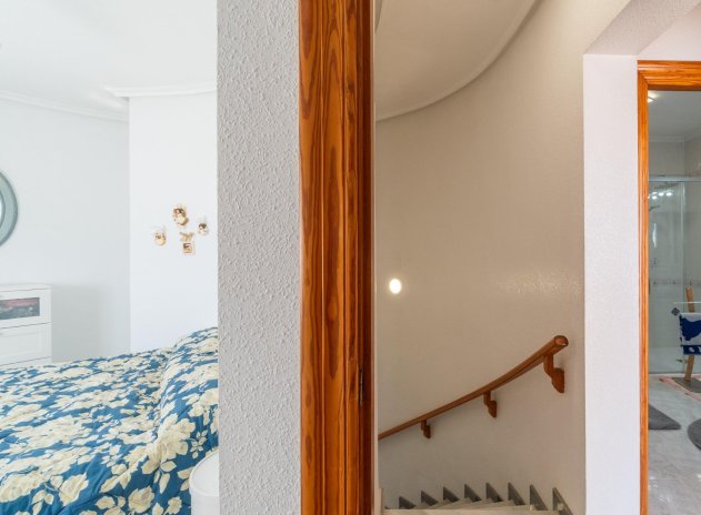 Herverkoop - Villa - Orihuela Costa - La Zenia