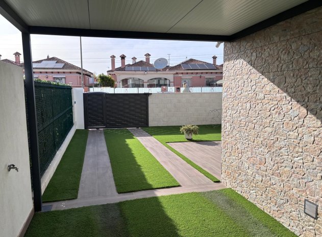 Herverkoop - Rijwoning - Los Montesinos - La Herada