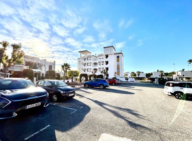 Resale - Apartment / Flat * - Villamartin * - Villamartín * 