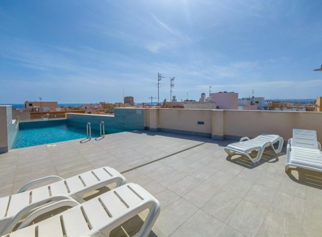 Resale - Apartment / Flat * - Torrevieja *
