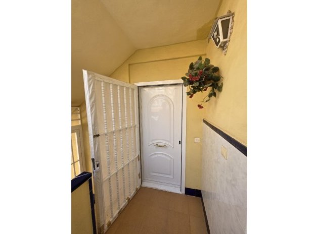 Resale - Apartment / Flat * - La Mata *