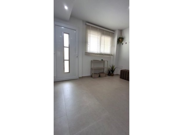 Herverkoop - Appartement - Torrevieja - Playa Acequion