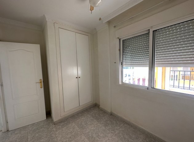Resale - Apartment / Flat * - Algorfa *