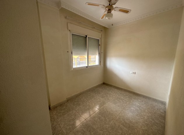 Resale - Apartment / Flat * - Algorfa *