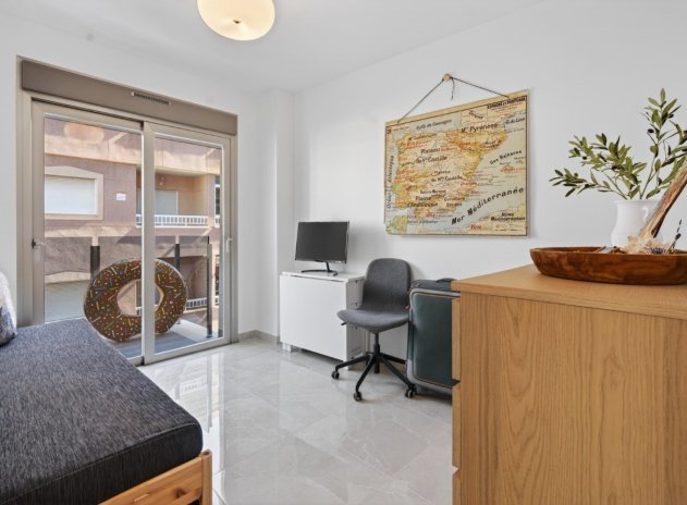 Herverkoop - Appartement - Torrevieja - Playa de los Locos