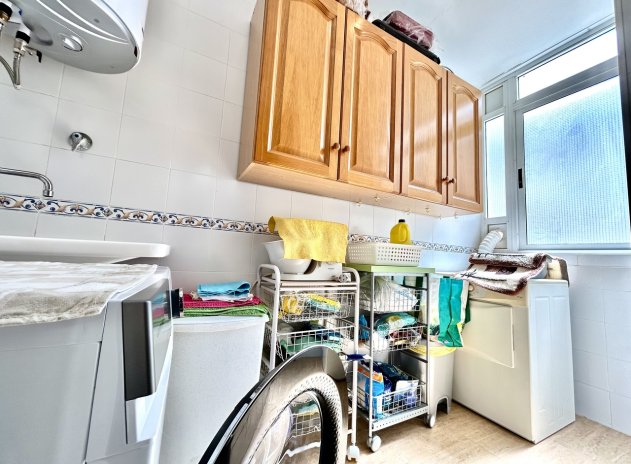 Resale - Apartment / Flat * - Almoradí *