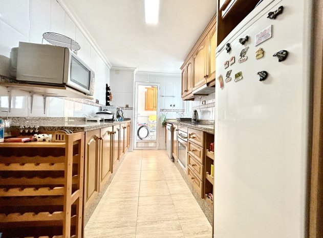 Resale - Apartment / Flat * - Almoradí *