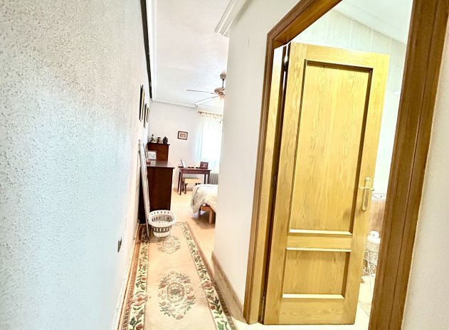 Resale - Apartment / Flat * - Almoradí *