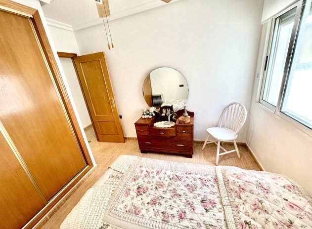 Resale - Apartment / Flat * - Almoradí *