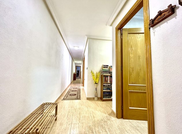 Resale - Apartment / Flat * - Almoradí *