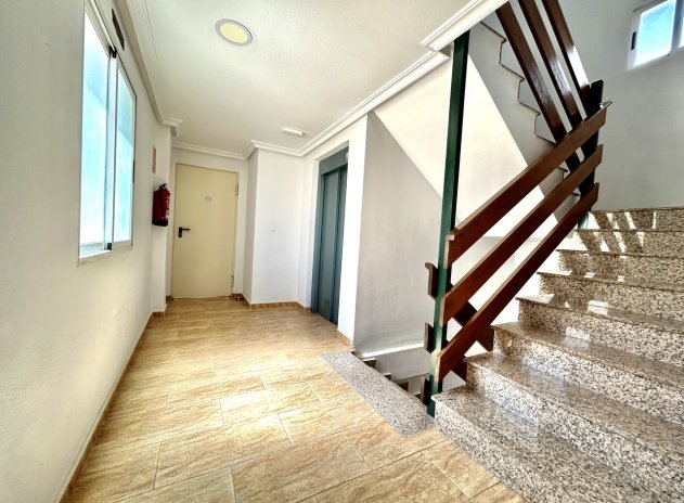 Resale - Apartment / Flat * - Almoradí *