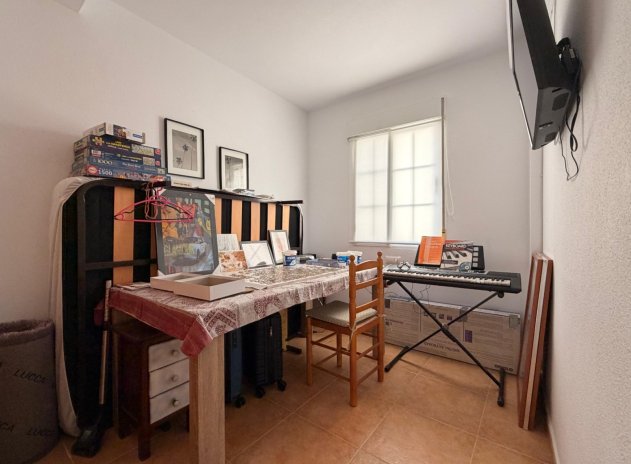 Herverkoop - Rijwoning - El Raso