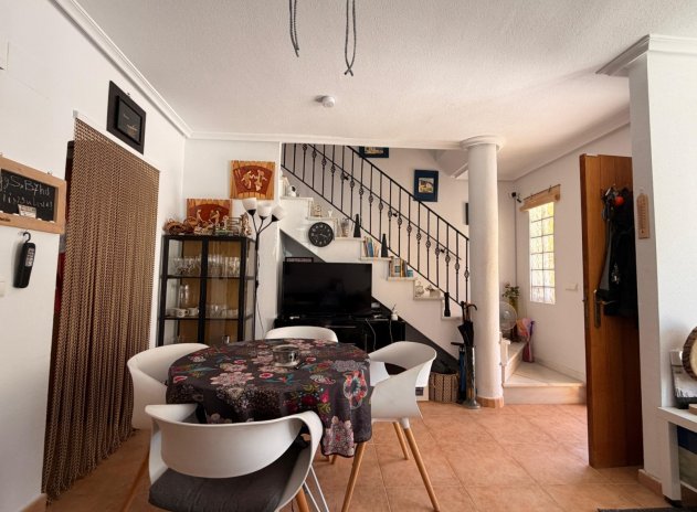 Herverkoop - Rijwoning - El Raso