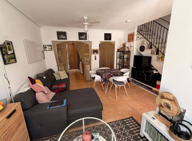 Herverkoop - Rijwoning - El Raso