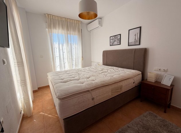 Herverkoop - Rijwoning - El Raso