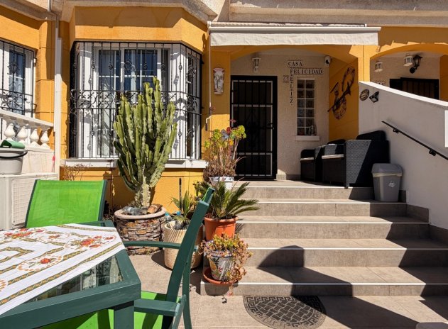 Herverkoop - Rijwoning - El Raso