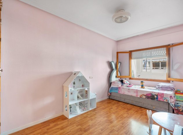 Wiederverkauf - Wohnung - Torrevieja - Playa del Cura