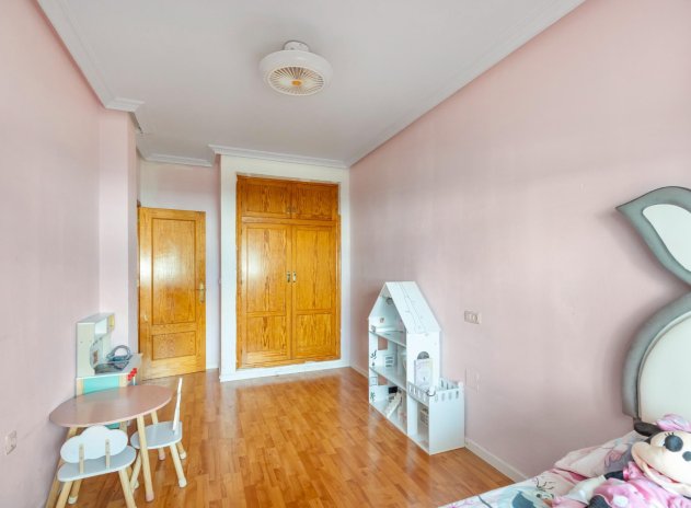 Wiederverkauf - Wohnung - Torrevieja - Playa del Cura