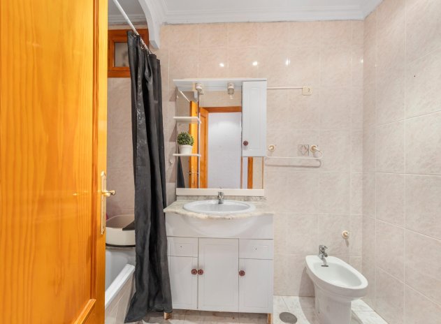 Wiederverkauf - Wohnung - Torrevieja - Playa del Cura