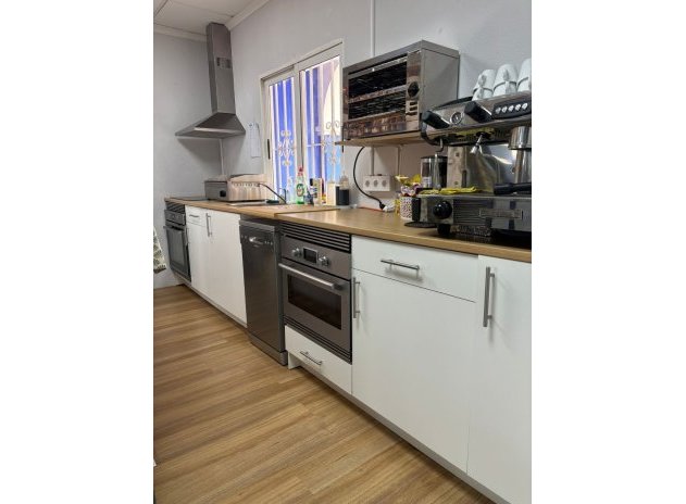 Herverkoop - Commercieel - Torrevieja - Puerto