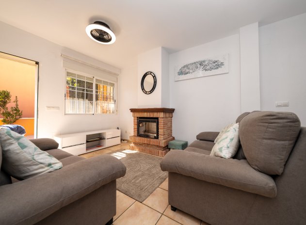 Herverkoop - Villa - Playa Flamenca - Sportcentre