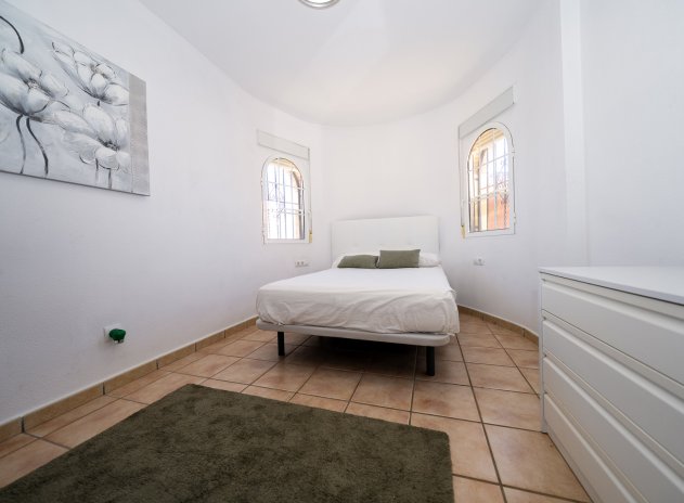 Herverkoop - Villa - Playa Flamenca - Sportcentre