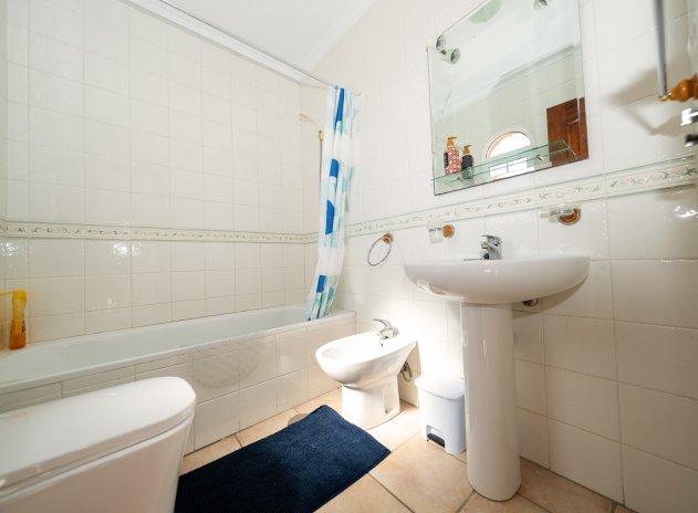 Herverkoop - Villa - Playa Flamenca - Sportcentre