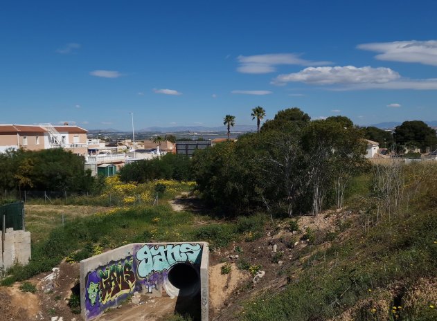 Herverkoop - Perceel - Torrevieja