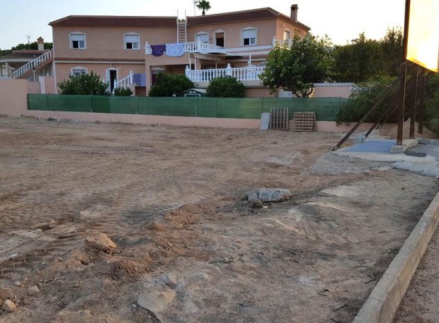 Herverkoop - Perceel - Torrevieja