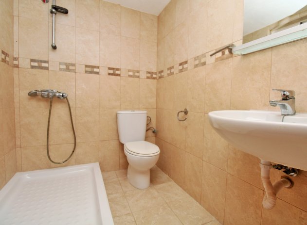 Reventa - Casa adosada - Villamartin - Villamartín