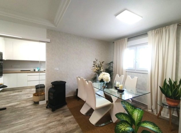 Herverkoop - Villa - San Miguel de Salinas - Las Filipinas