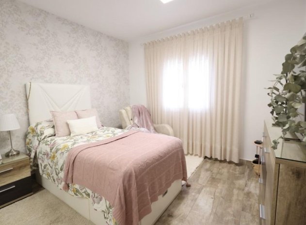 Herverkoop - Villa - San Miguel de Salinas - Las Filipinas