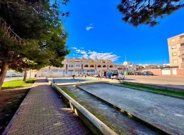 Herverkoop - Rijwoning - Torrevieja - Calas blanca