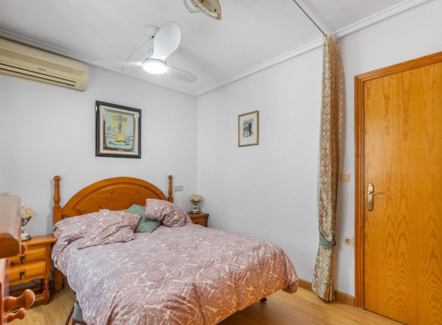 Herverkoop - Appartement - Torrevieja - Playa del Cura