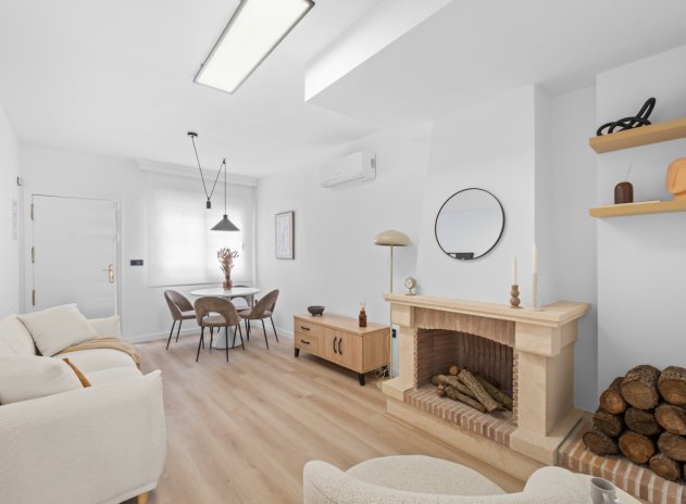 Herverkoop - Rijwoning - Villamartin - Villamartín