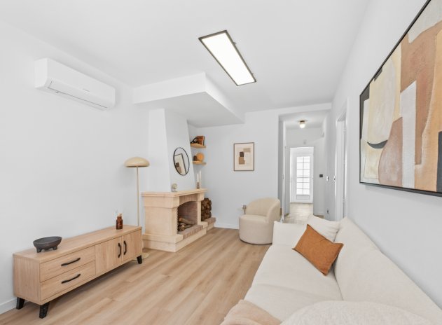 Herverkoop - Rijwoning - Villamartin - Villamartín