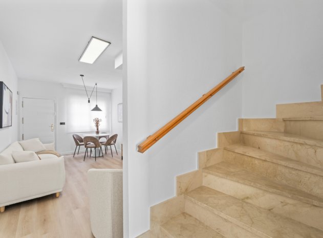 Herverkoop - Rijwoning - Villamartin - Villamartín